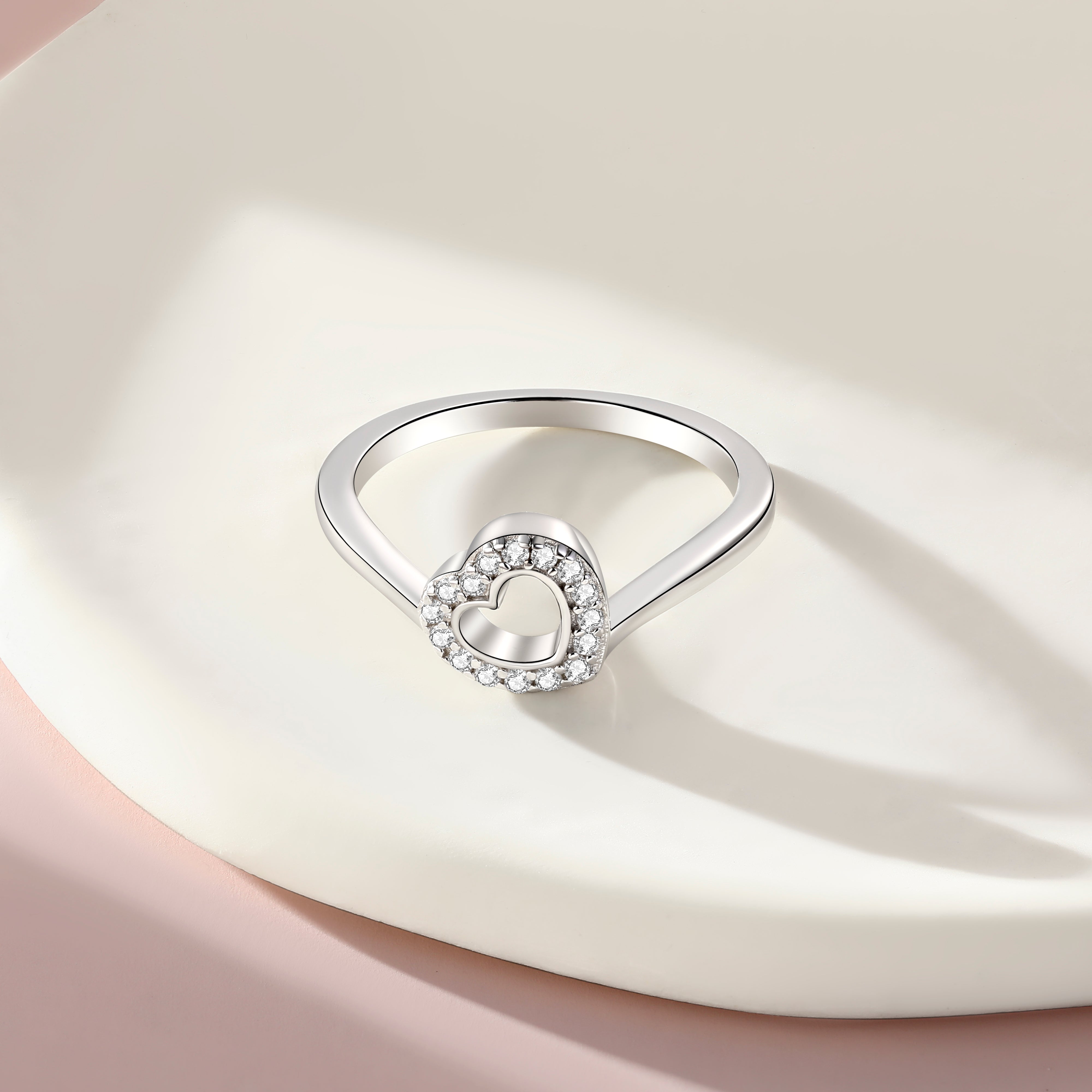 925 Sterling Silver Cz Heart Design with Twist Band Ladies Ring