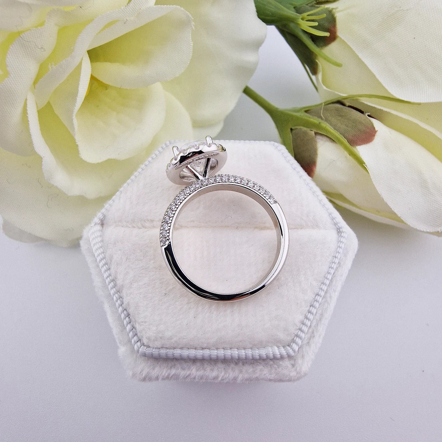 925 Sterling Silver Large 1.5ct Cz Oval Halo Ladies Ring