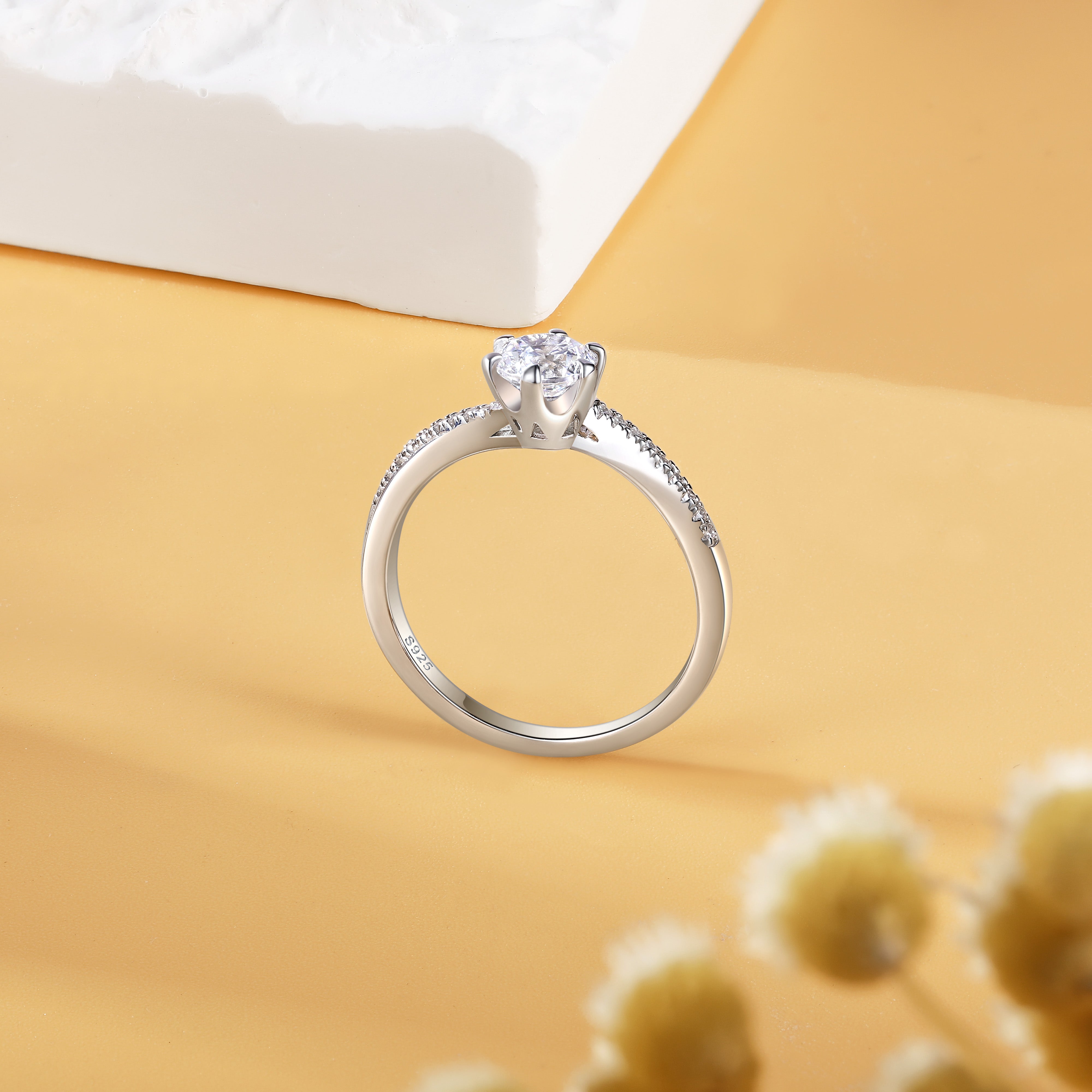925 Sterling Silver Cz Twist Band Ladies Solitaire Ring