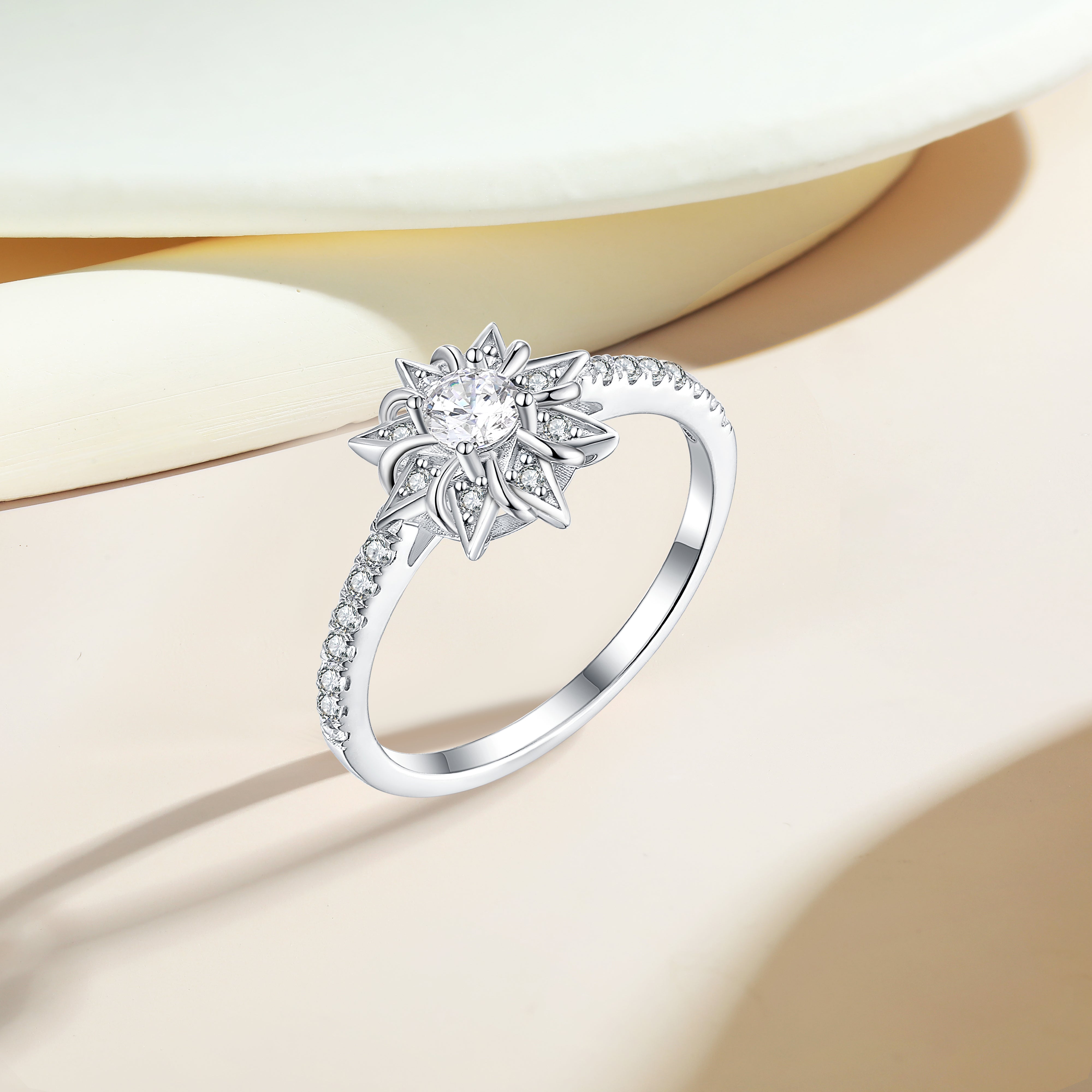 925 Sterling Silver Flower Cluster Cz Ladies Ring
