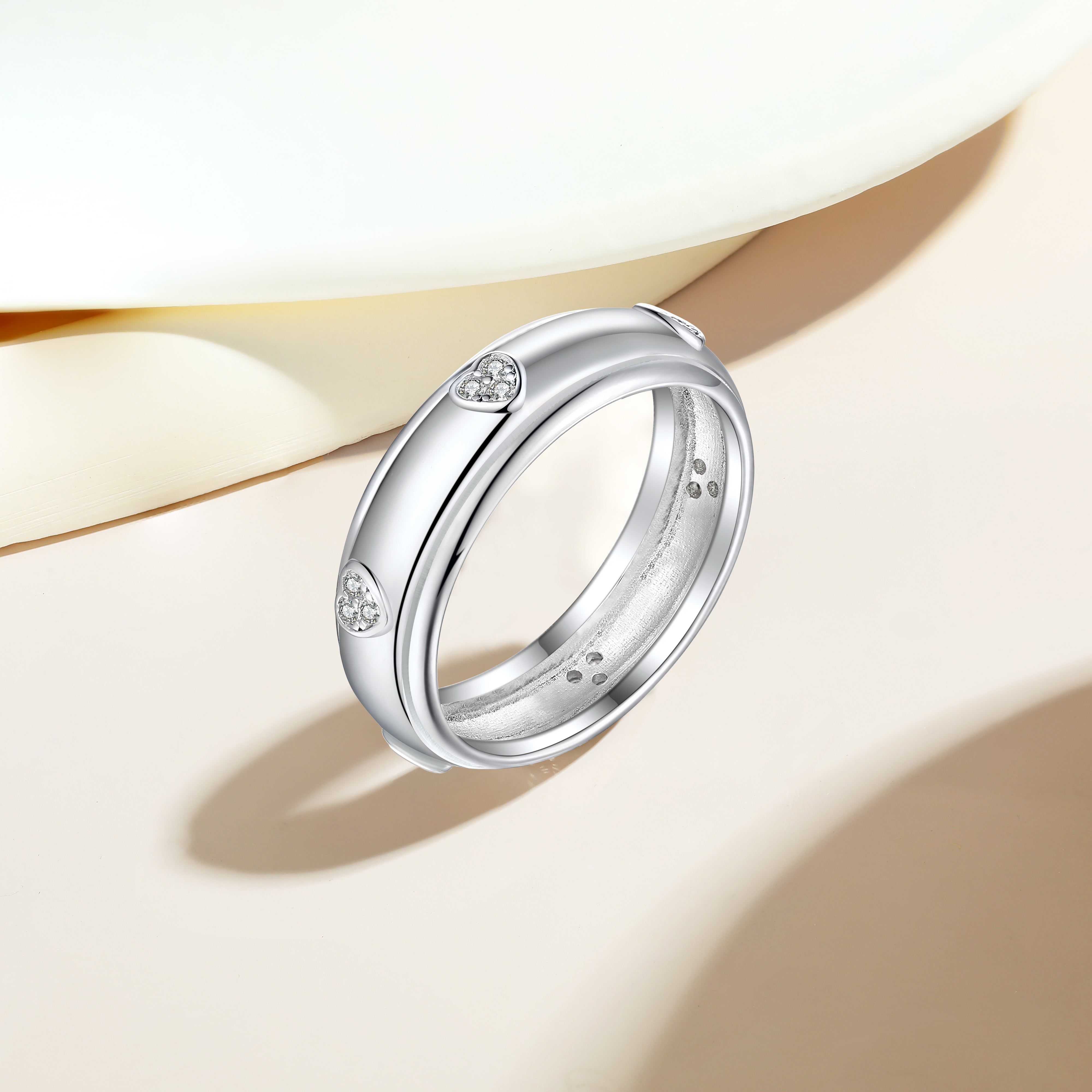 925 Sterling Silver Heart Cz Ladies Eternity Ring