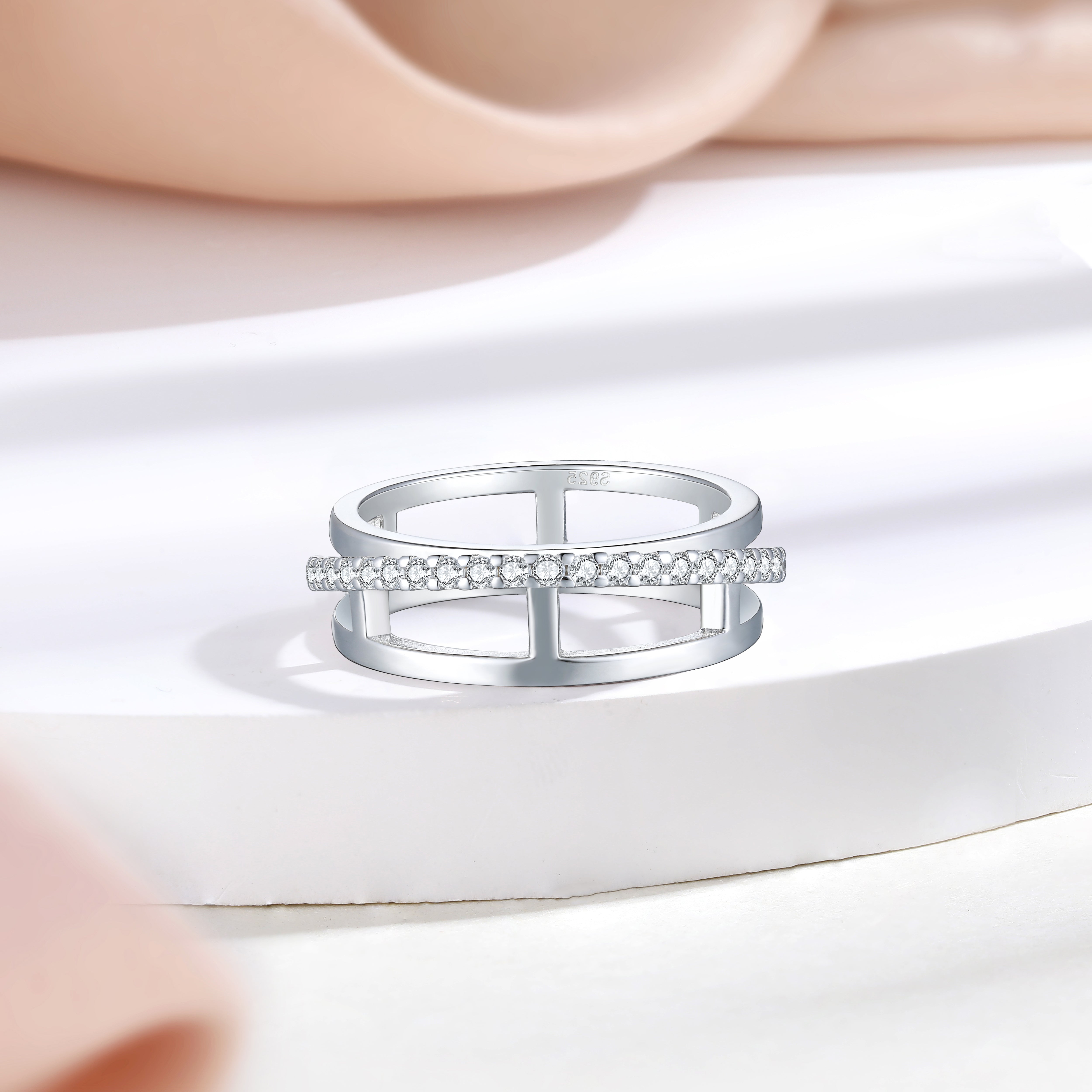 925 Sterling Silver Open Band Cz Ladies Eternity Ring