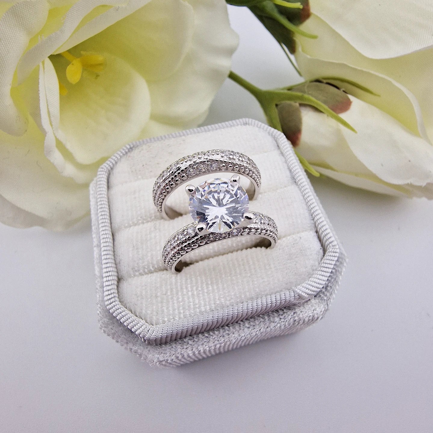 925 Sterling Silver Round Cz Centre with Pave Set Ladies Bridal Ring Set