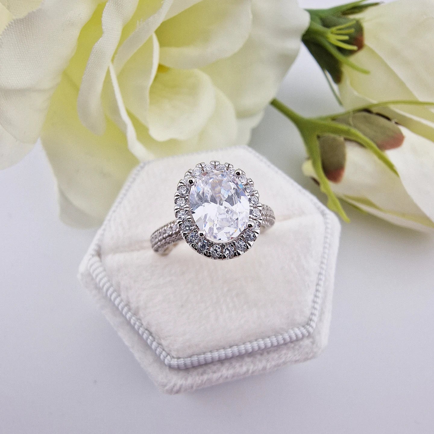 925 Sterling Silver Large 1.5ct Cz Oval Halo Ladies Ring