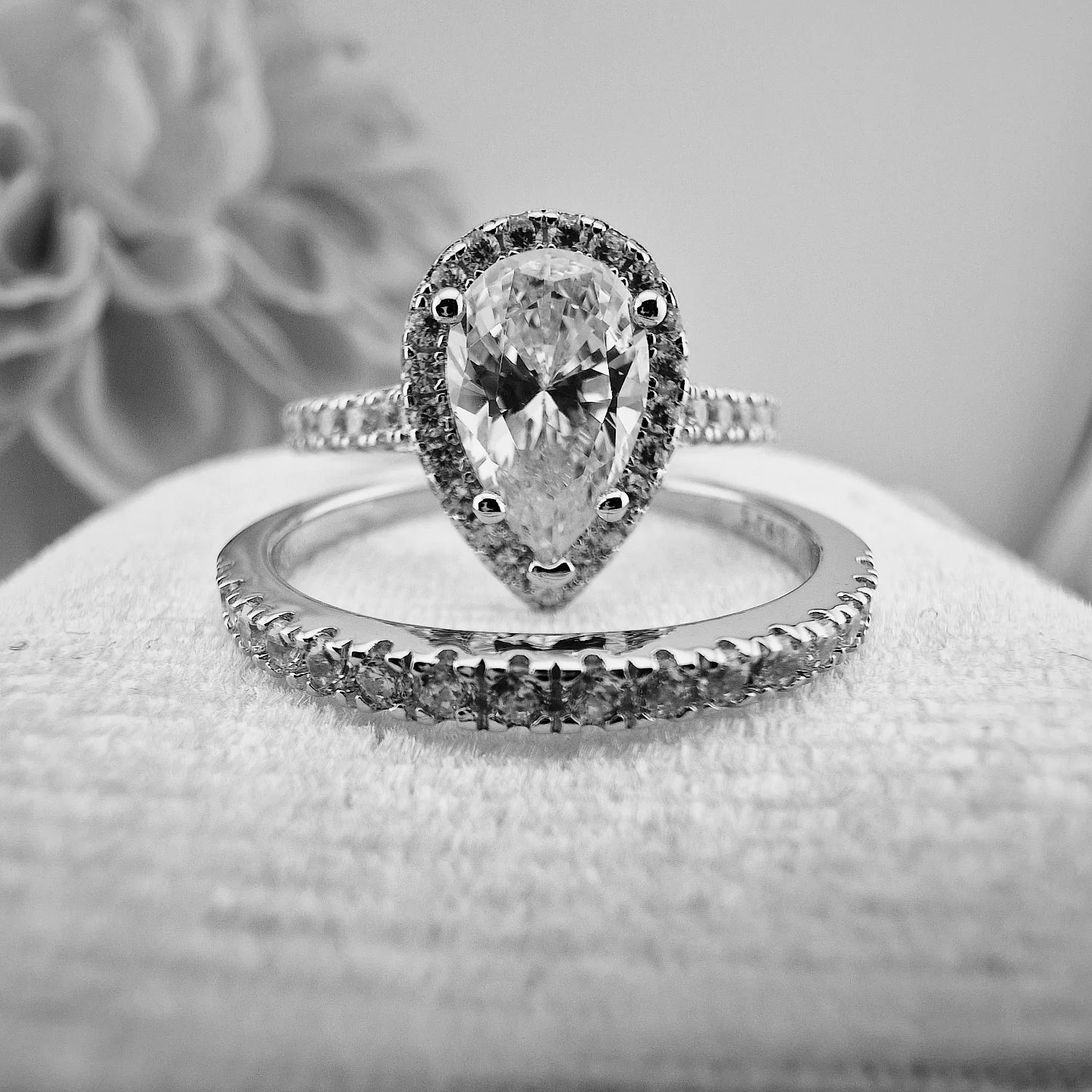 925 Sterling Silver Pear Cut Cz Halo Ladies Bridal Ring Set