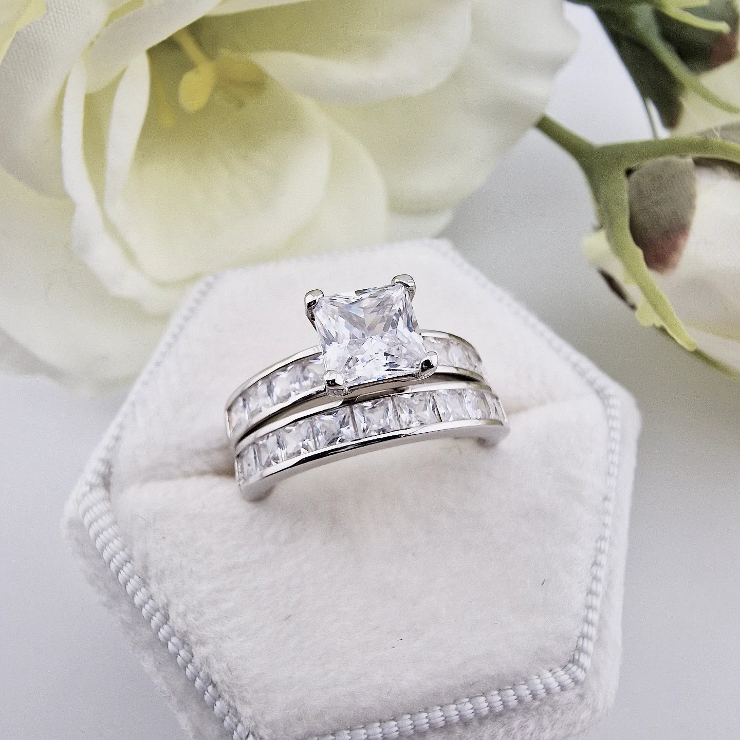 925 Sterling Silver Princess Cut Cz Centre with Channel Set Band Ladies Bridal Ring Set