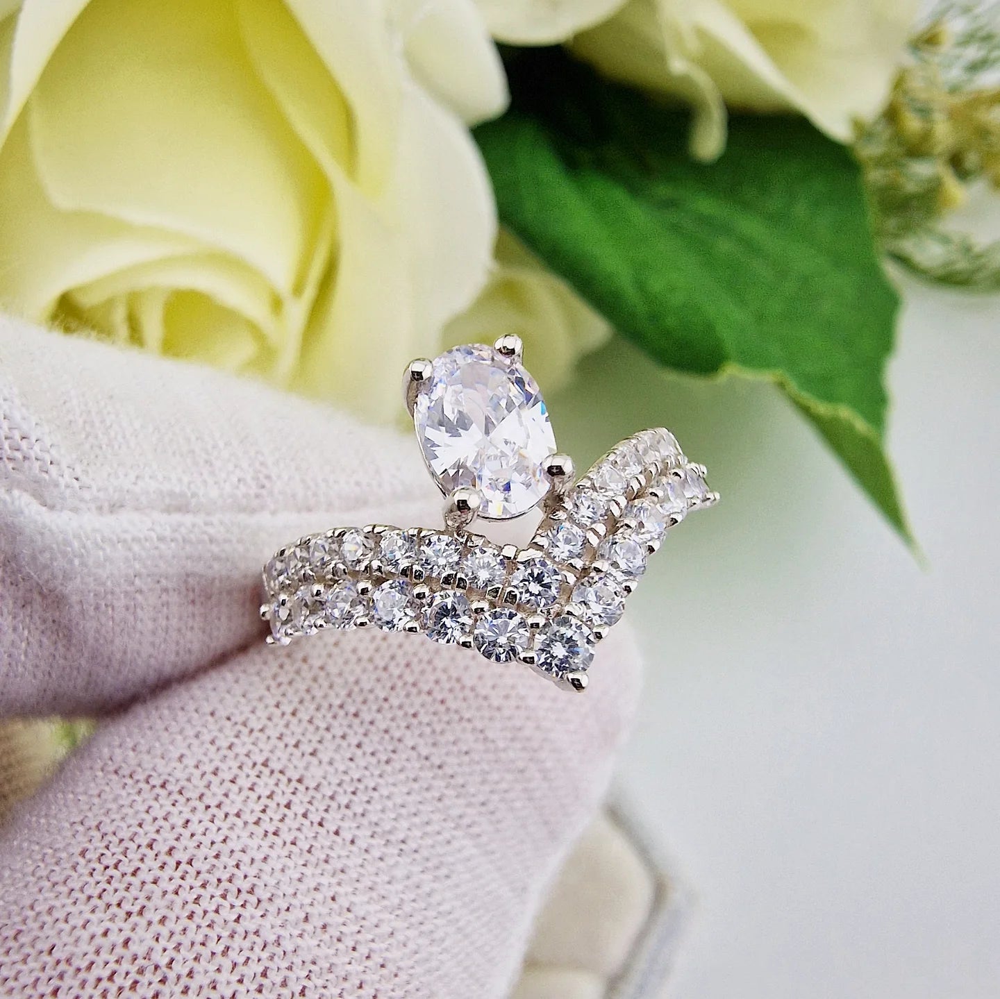 925 Sterling Silver Cz Oval Top Set with Double Wishbone Below Ladies Ring