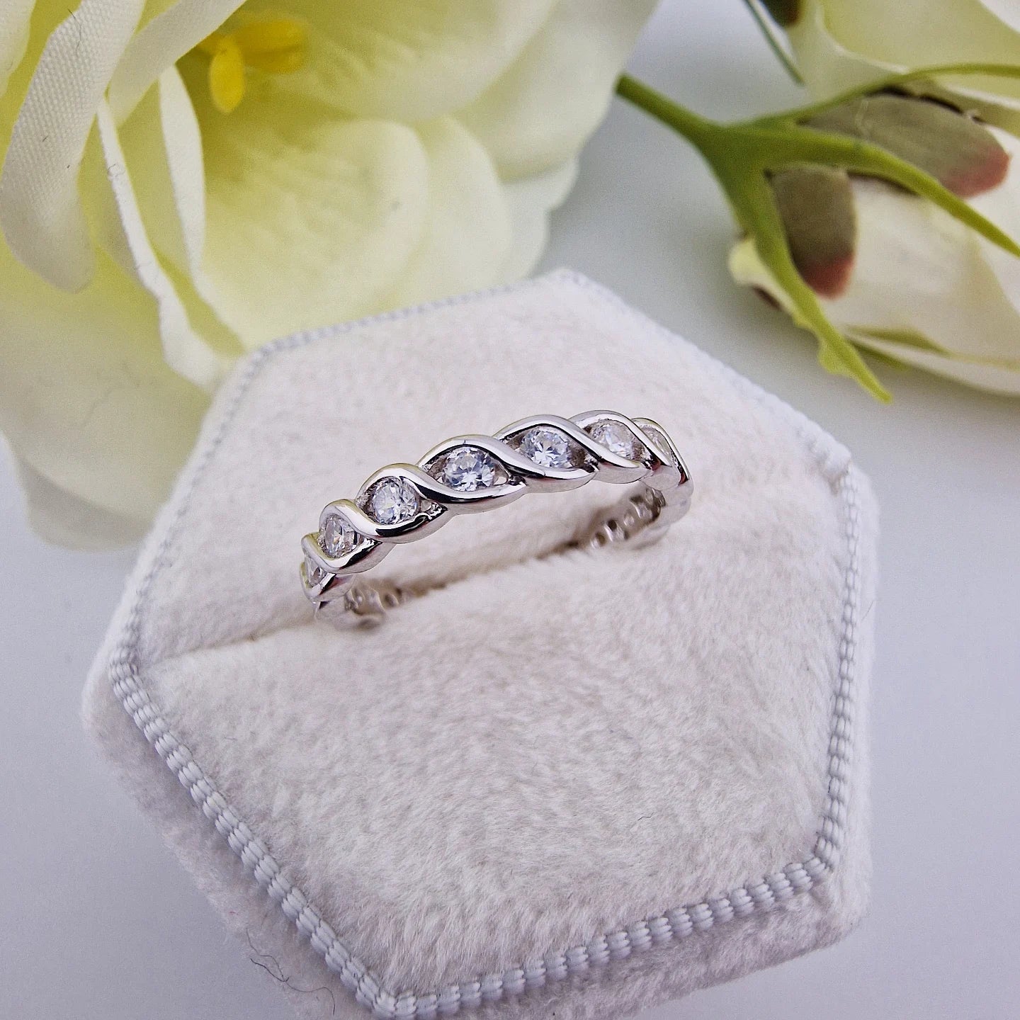 925 Sterling Silver Intertwined Cz Ladies Full Eternity Ring