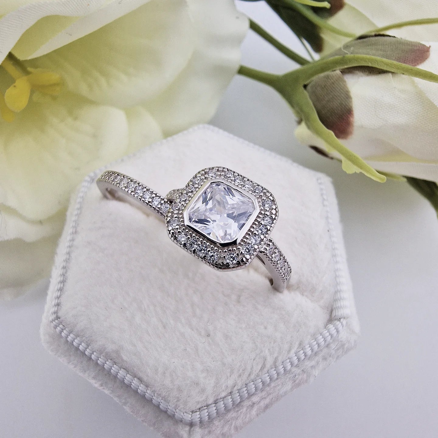 925 Sterling Silver Radiant Cut Cz Ladies Bridal Ring Set