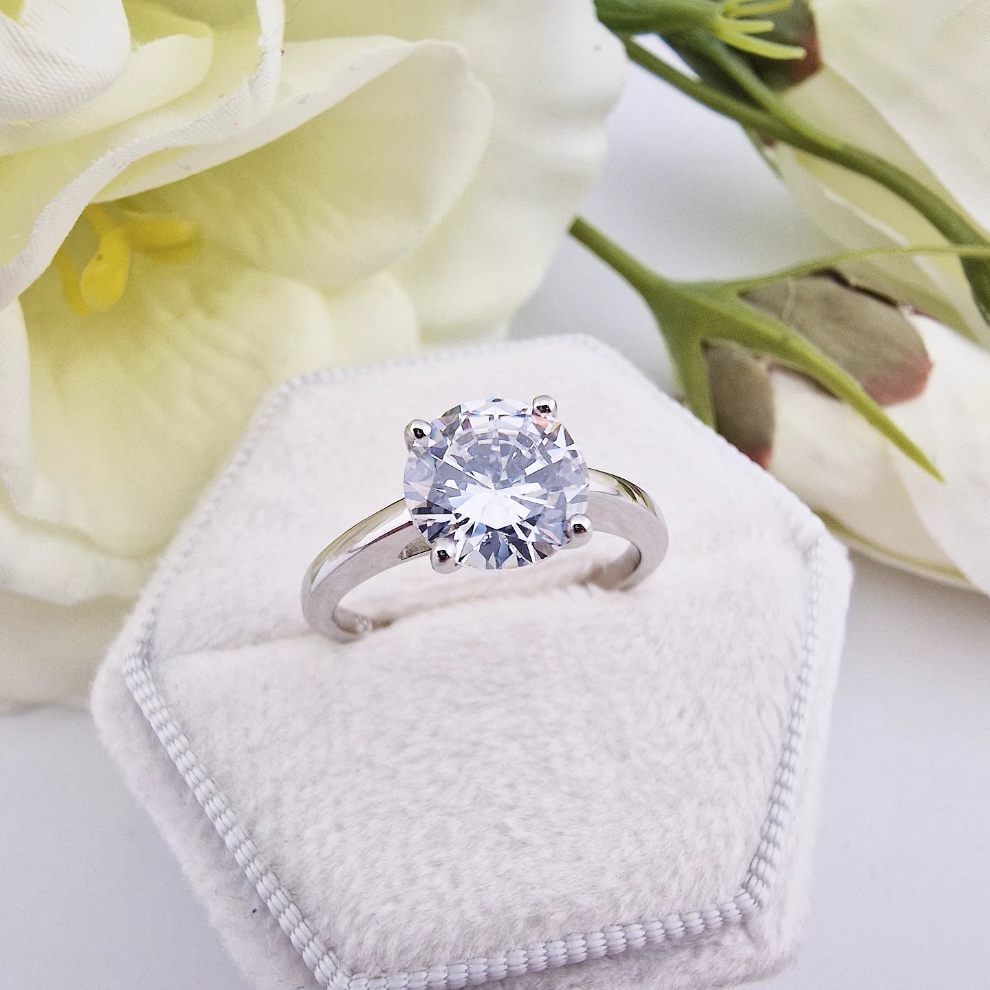 925 Sterling Silver Round Cut 8mm Cz Solitaire Ring