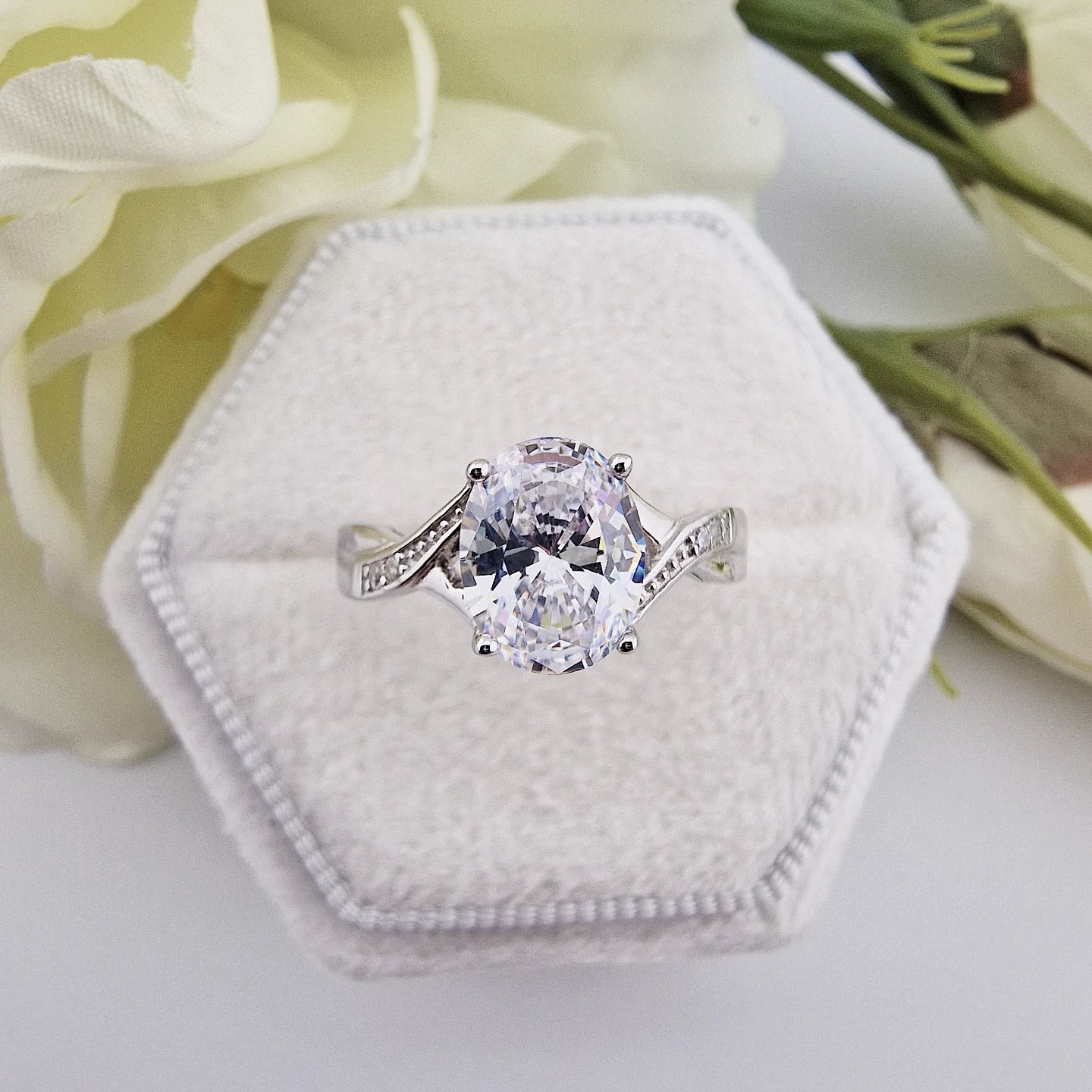 925 Sterling Silver Cz Oval Centre with Cz Twist Channel Set Band Ladies Ring
