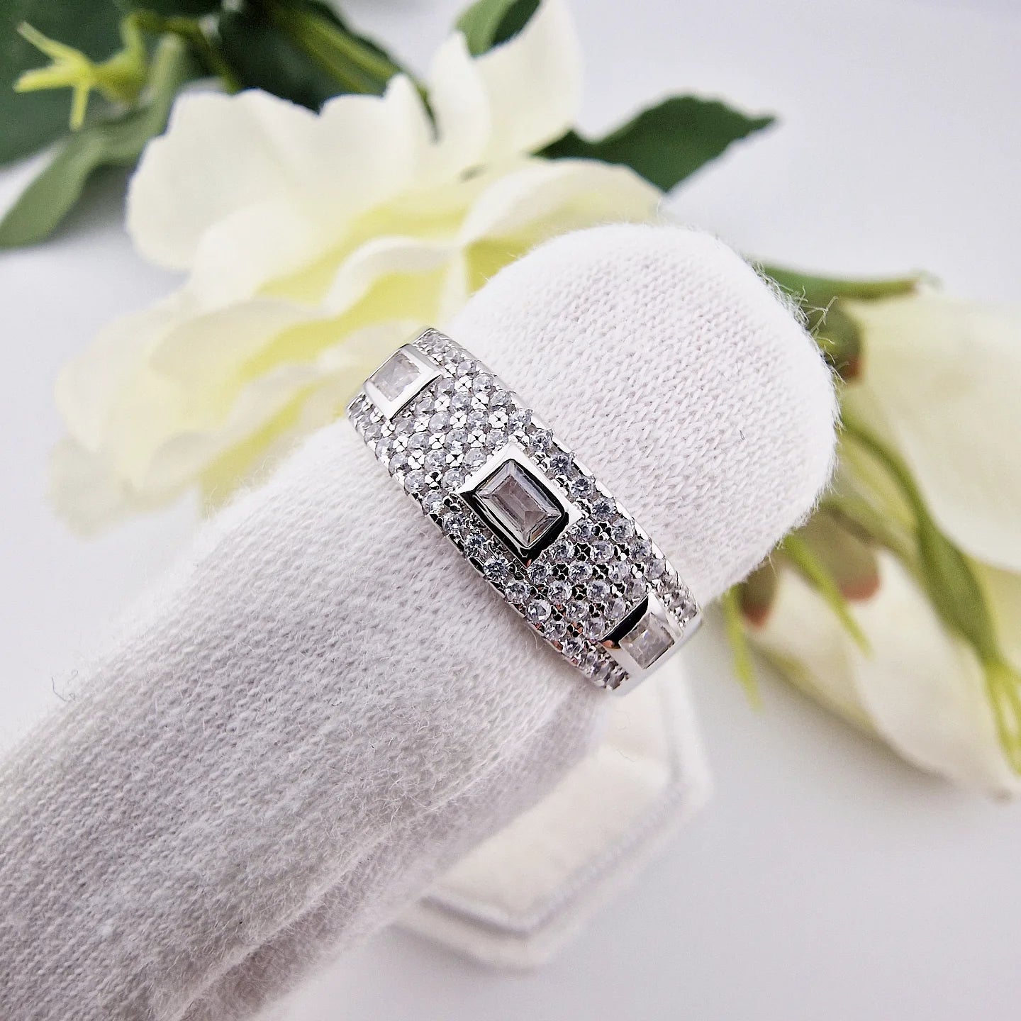 925 Sterling Silver Round & Emerald Cut Cz Ladies Half Eternity Ring