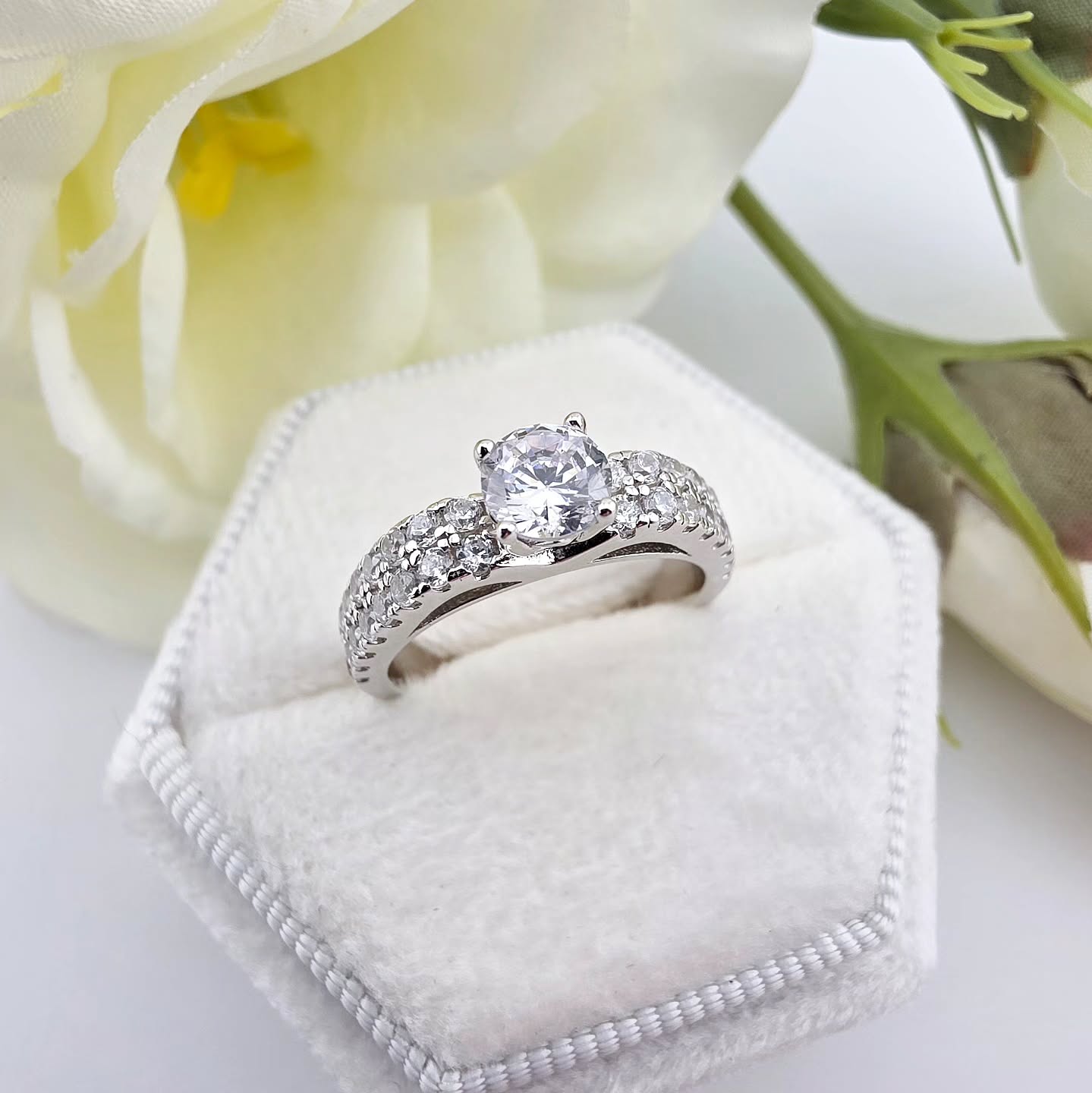 925 Sterling Silver 5mm Round Brilliant Cut Cz Solitaire Ladies Ring with Double Row Band